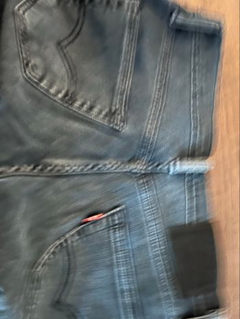 Vends jeans Levis 29/32  30/32
