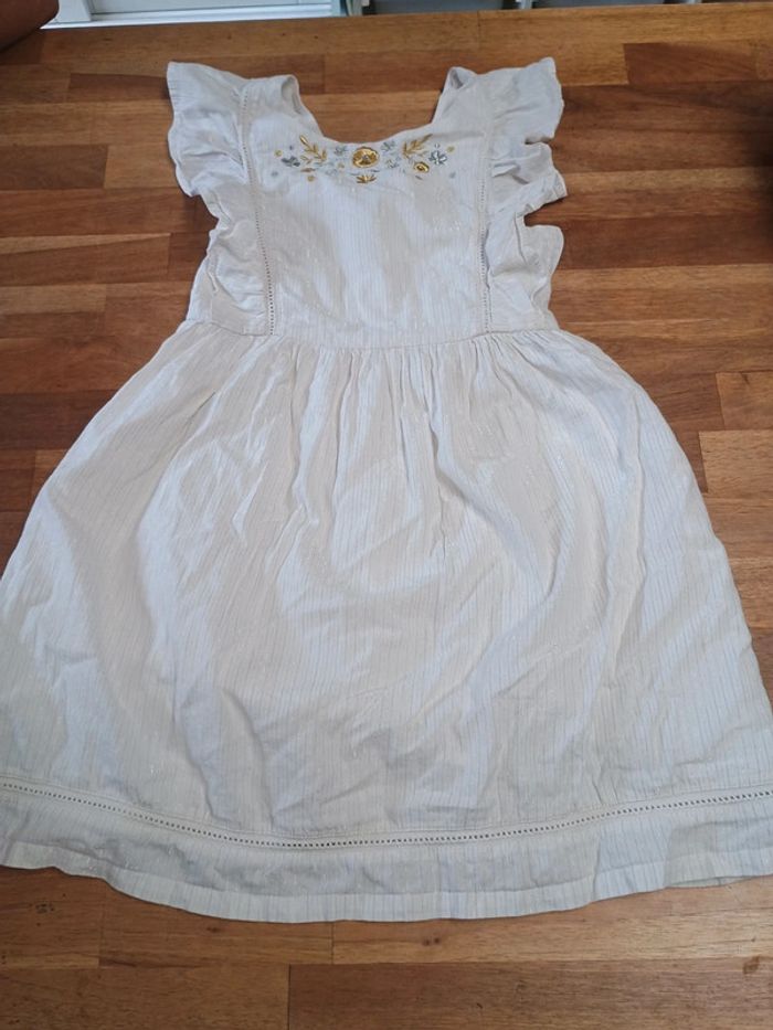 Robe blanche 10 ans