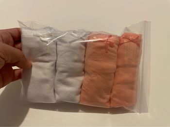 Lot de 4 culottes neuves taille XL seduccia blanc et corail