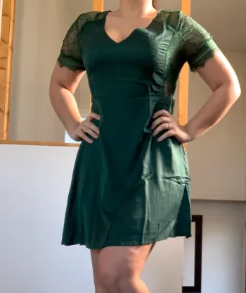 Robe verte dentelle cherry paris