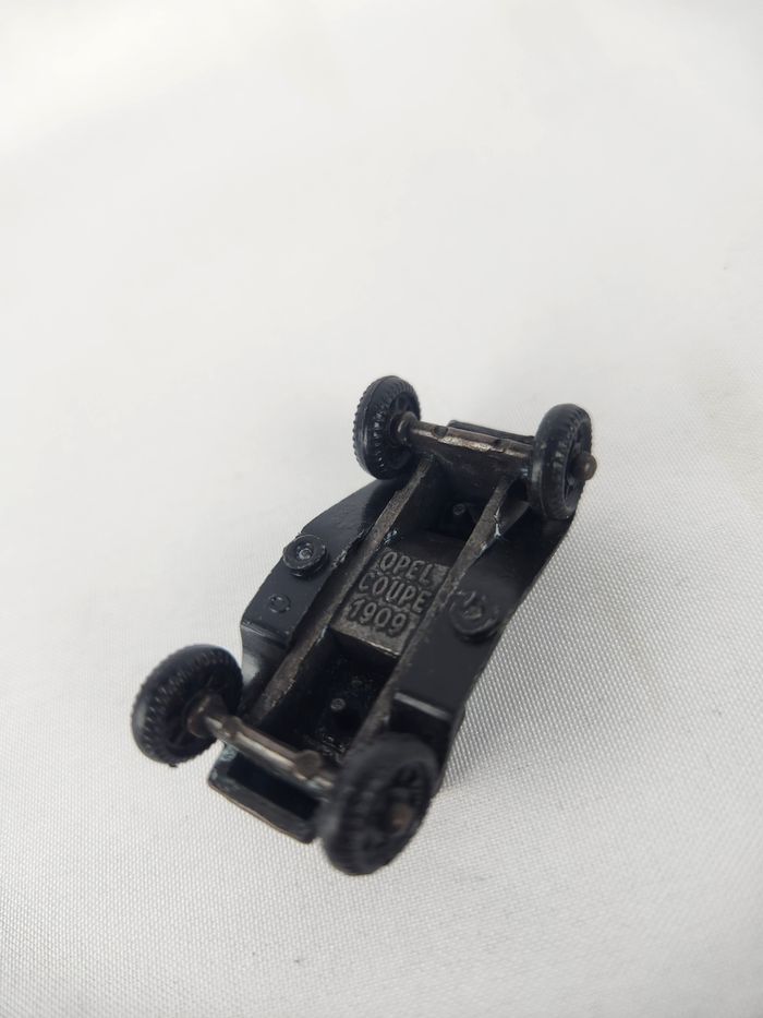 Miniature Kinder Surprise - Opel Coupé 1909 - Bruniert Métal 1978 - photo numéro 5