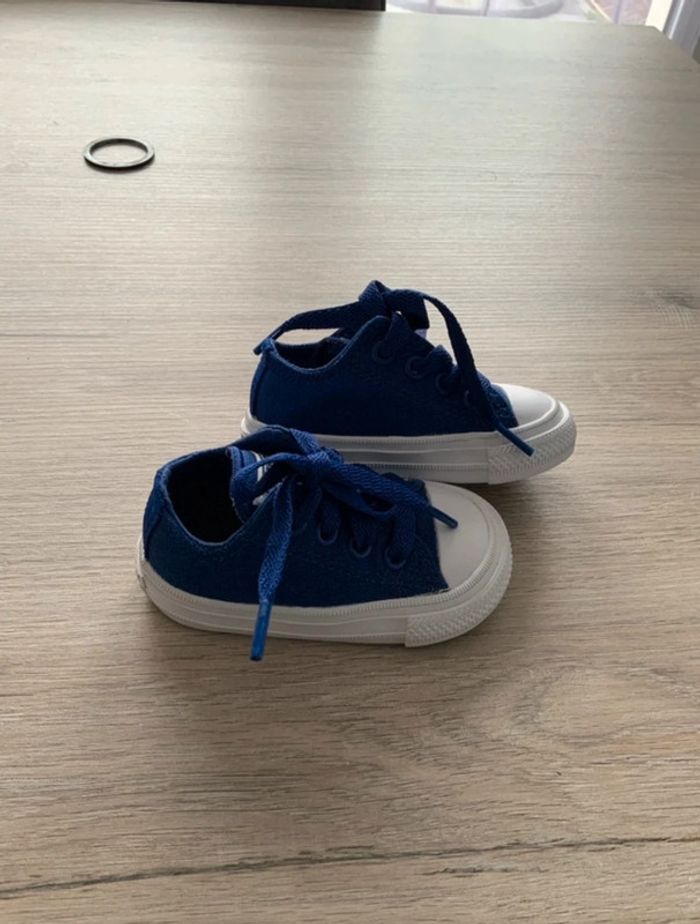 Baskets converse bleu roi taille 19