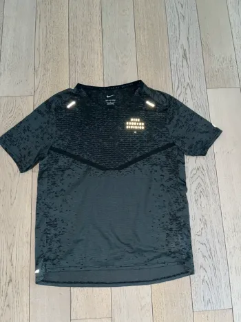 T shirt Nike running division 