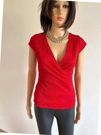 Haut rouge en dentelle à manches courtes Morgan taille S excellent état