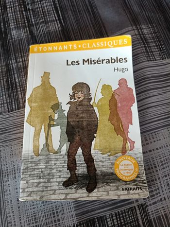 Livre Les misérables