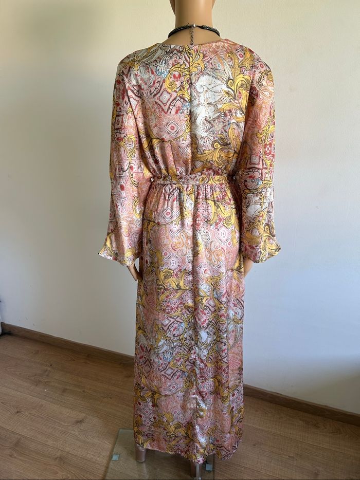 Robe longue satinée neuve Laura Max taille M - photo numéro 5