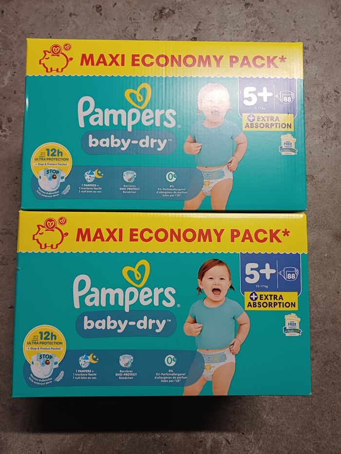 2 boîte de couche pampers taille 5+ a 40€