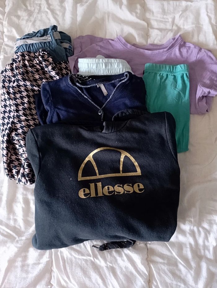 Lot de vêtements taille 8 ans