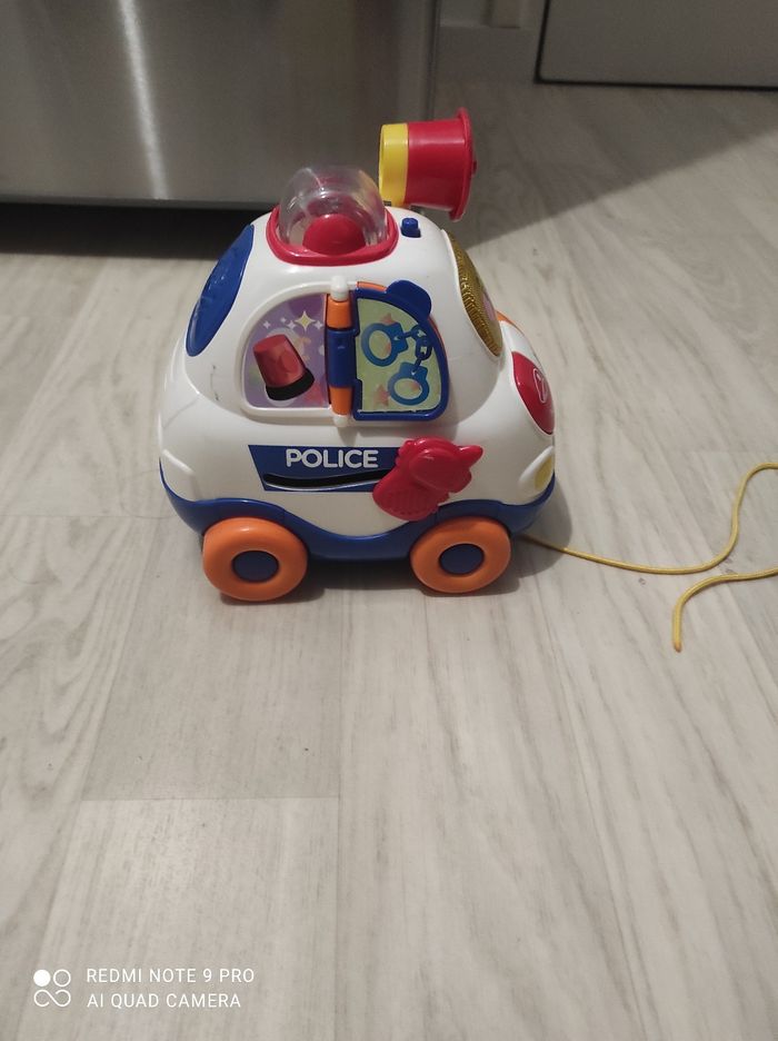 Grande Voiture police tut tut bolide - photo numéro 3