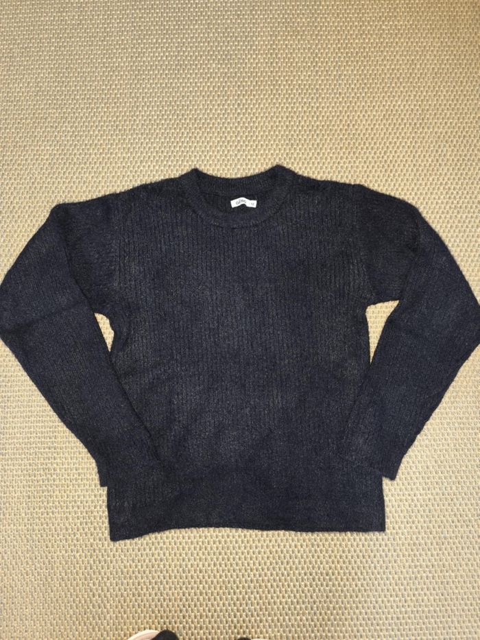 Pull fille Gémo , 12 ans , très bon état