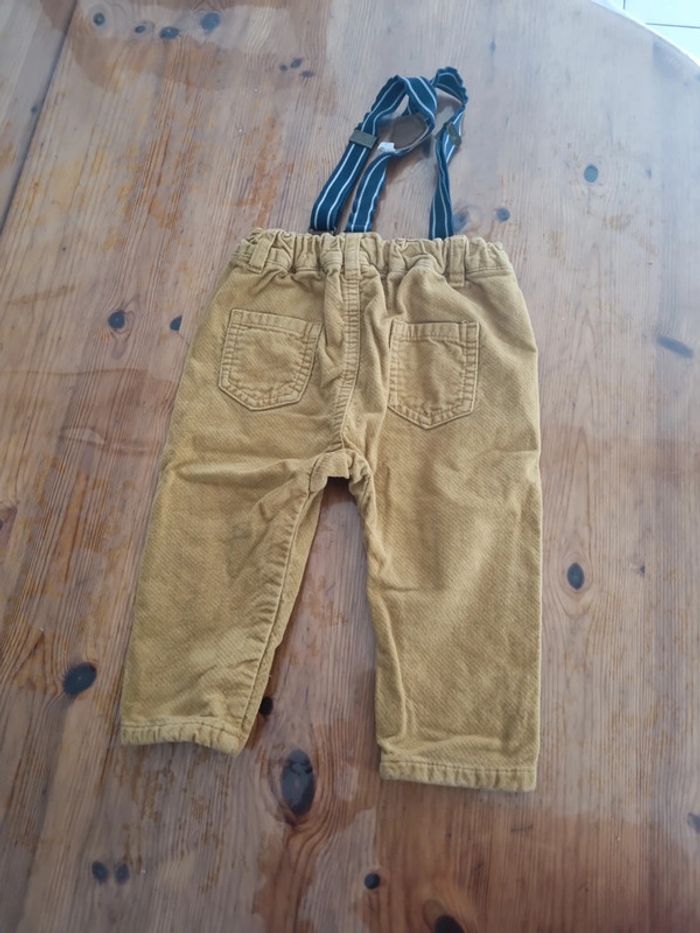 Pantalon avec bretelles 9 mois - photo numéro 4