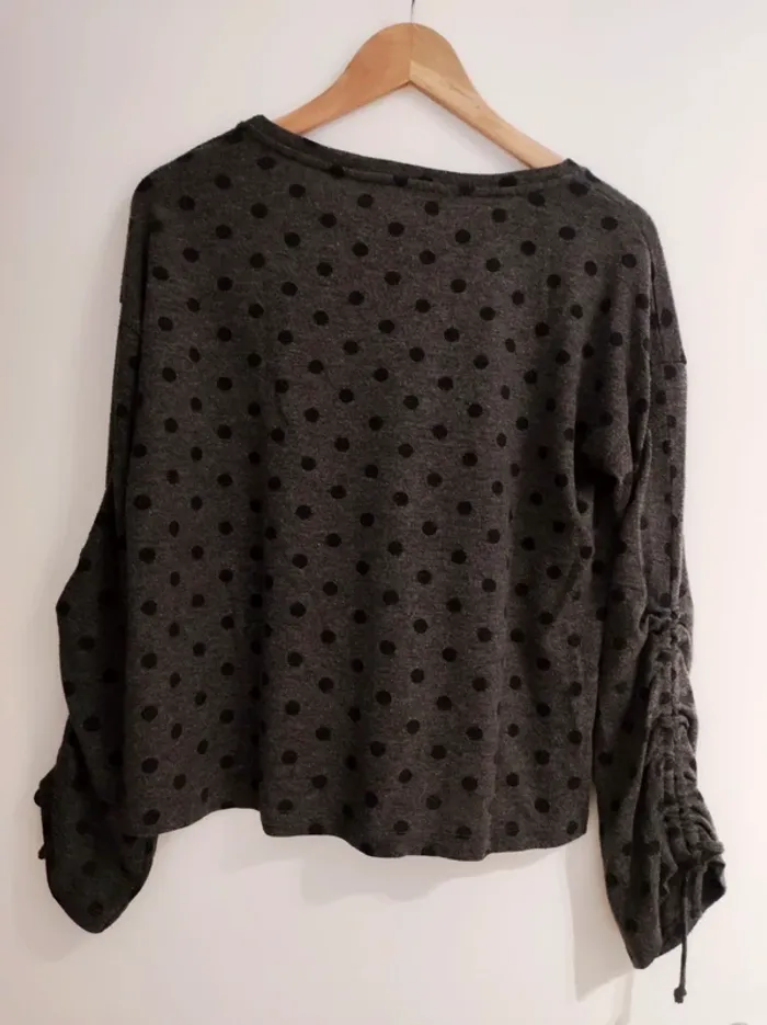 Pull gris foncé à pois noir - Promod - photo numéro 2