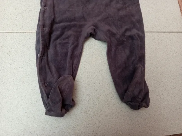 Pyjama 1piece tape a l oeil taille 18mois/8ocm - photo numéro 2