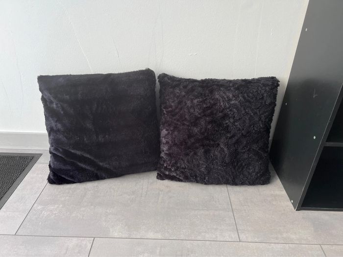 Coussin noir X 2 / 40*40 - photo numéro 2