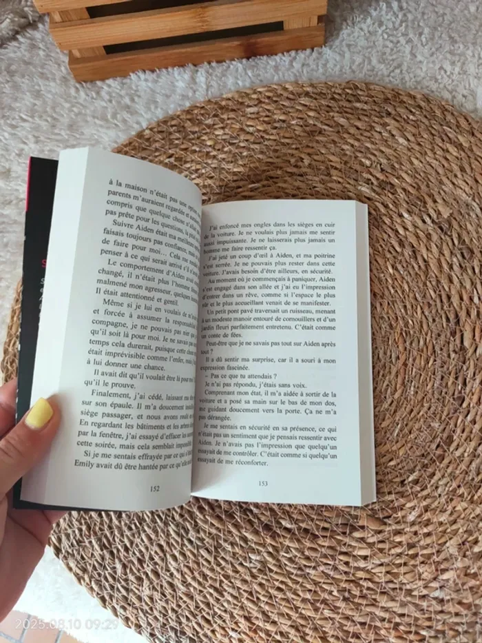 Livre les loups du millénaire - photo numéro 2