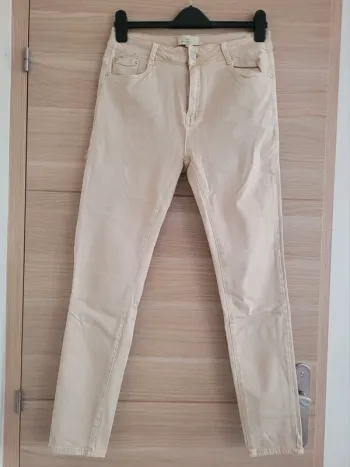Pantalon beige Mère et fille Taille 42