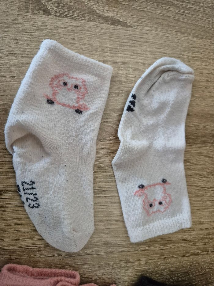Lot chaussettes fille T 19 / 22 - photo numéro 4