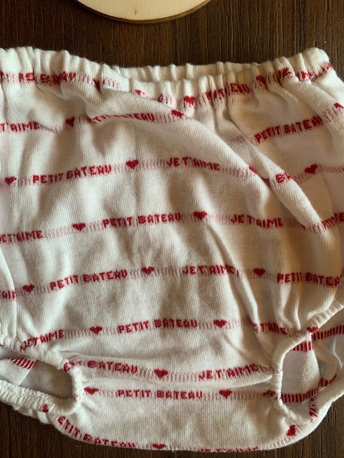Cache couche Petit Bateau 1 mois rouge blanc - photo numéro 2