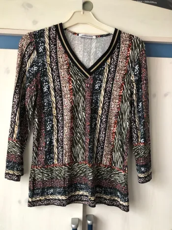 Joli haut Christine Laure taille 1   60 cm