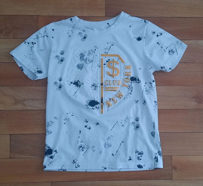 Lot de 5 t shirts tachés et troués 12 ans - photo numéro 2