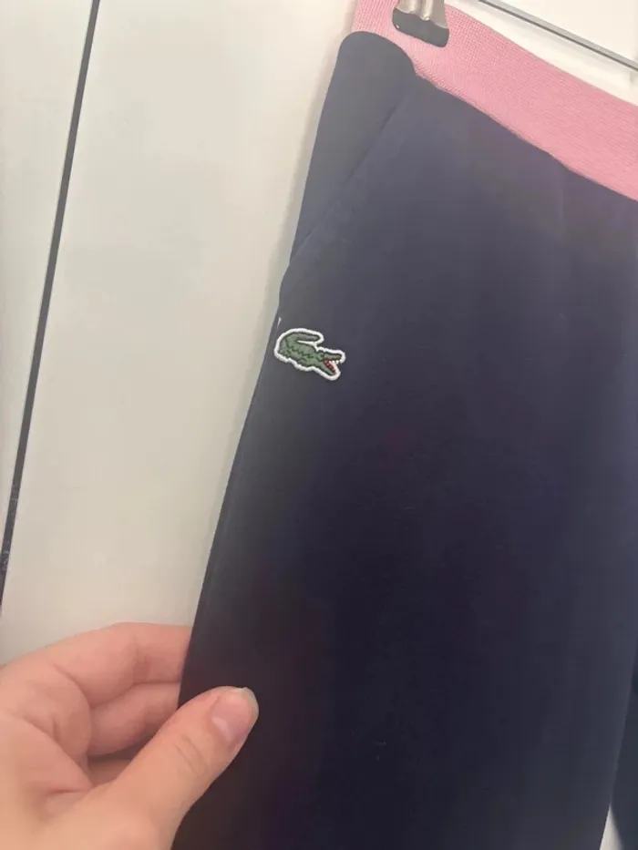 Bas de survêtement Lacoste fille taille 10 ans - photo numéro 2