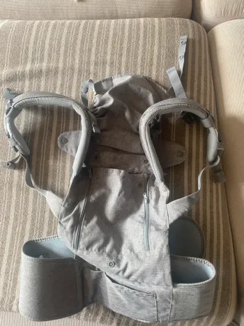 Porte bébé gris Lictin
