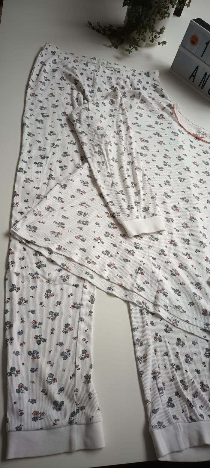 Pyjama 14 ans - photo numéro 2