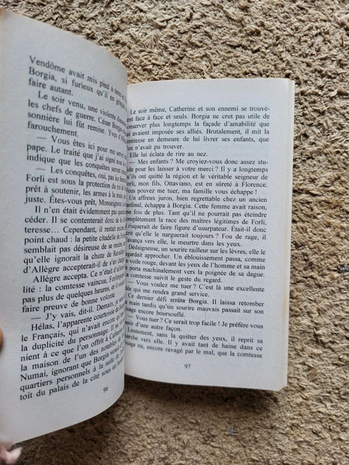 Roman Les Borgia – Juliette Benzoni - photo numéro 5