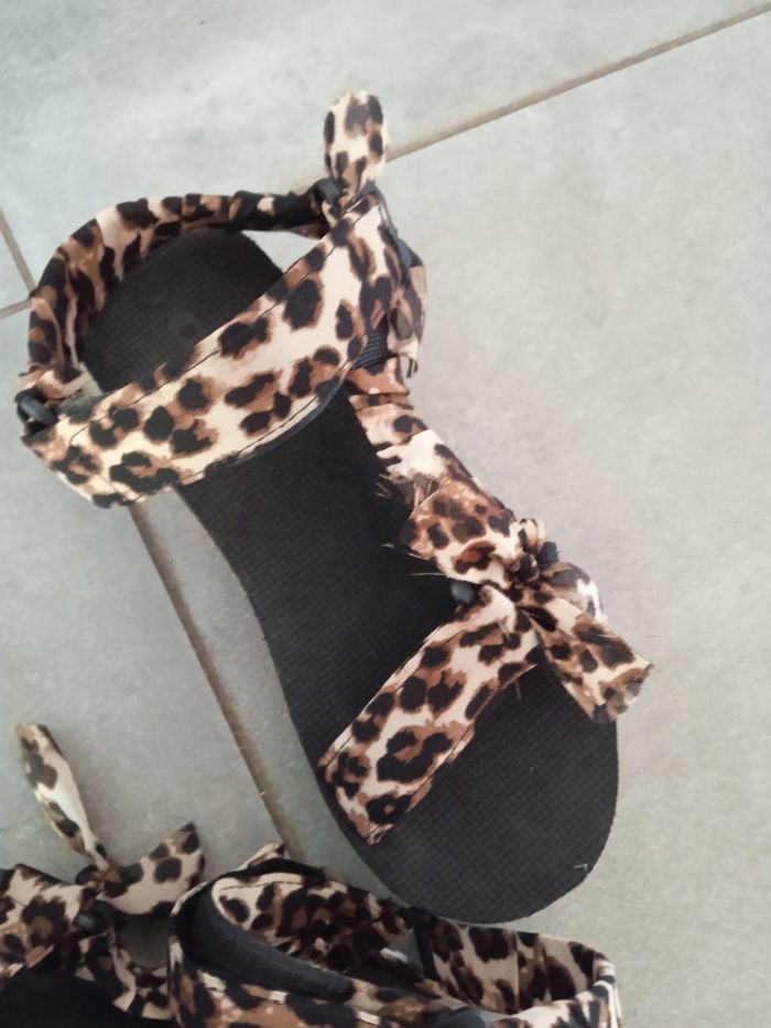 sandales tendance plate forme neuve bellucci - photo numéro 4