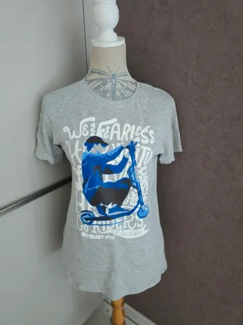 Tee-shirt Tissaia taille M très bon état