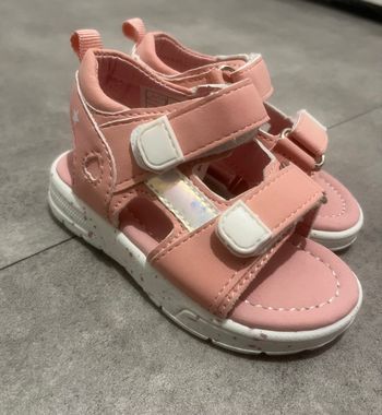 Sandales bébé fille rose
