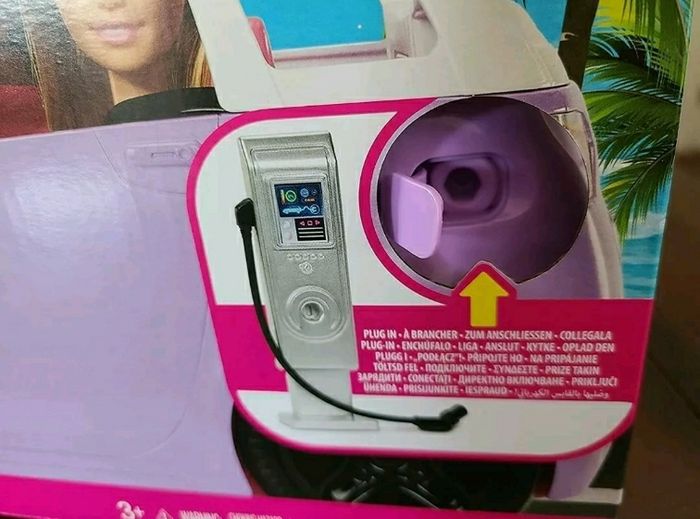 BARBIE ET SA VOITURE ELECTRIQUE AVEC SA STATION DE CHARGE - photo numéro 8