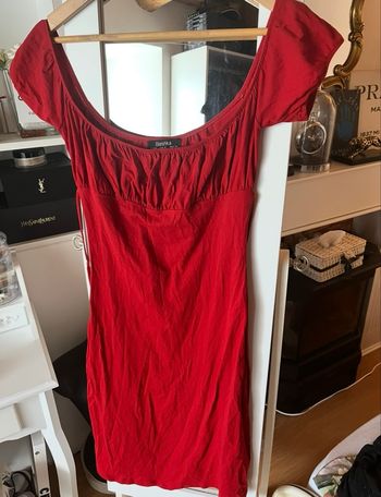 Robe courte rouge col bateau manches courtes Bershka T38 TBE 🌹