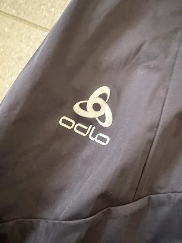 Jogging noir odlo, très bon état, taille XS - photo numéro 2
