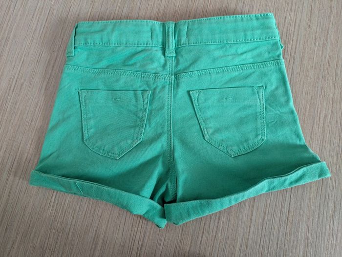 Short 4ans la halle - photo numéro 3