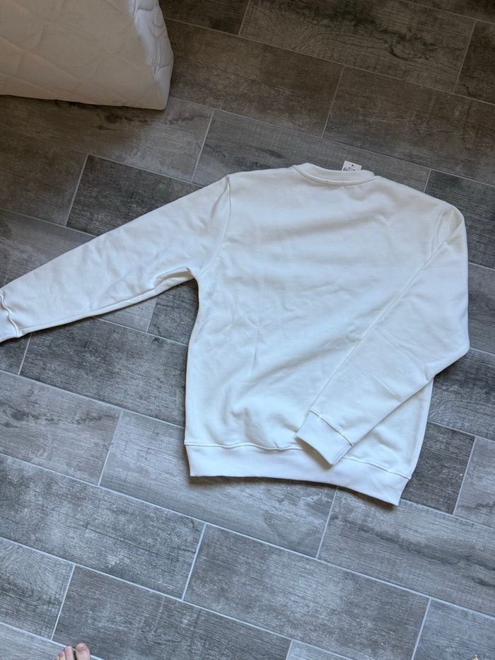 Sweat ami alexandre mattiussi blanc cœur rouge neuf étiquettes - photo numéro 2