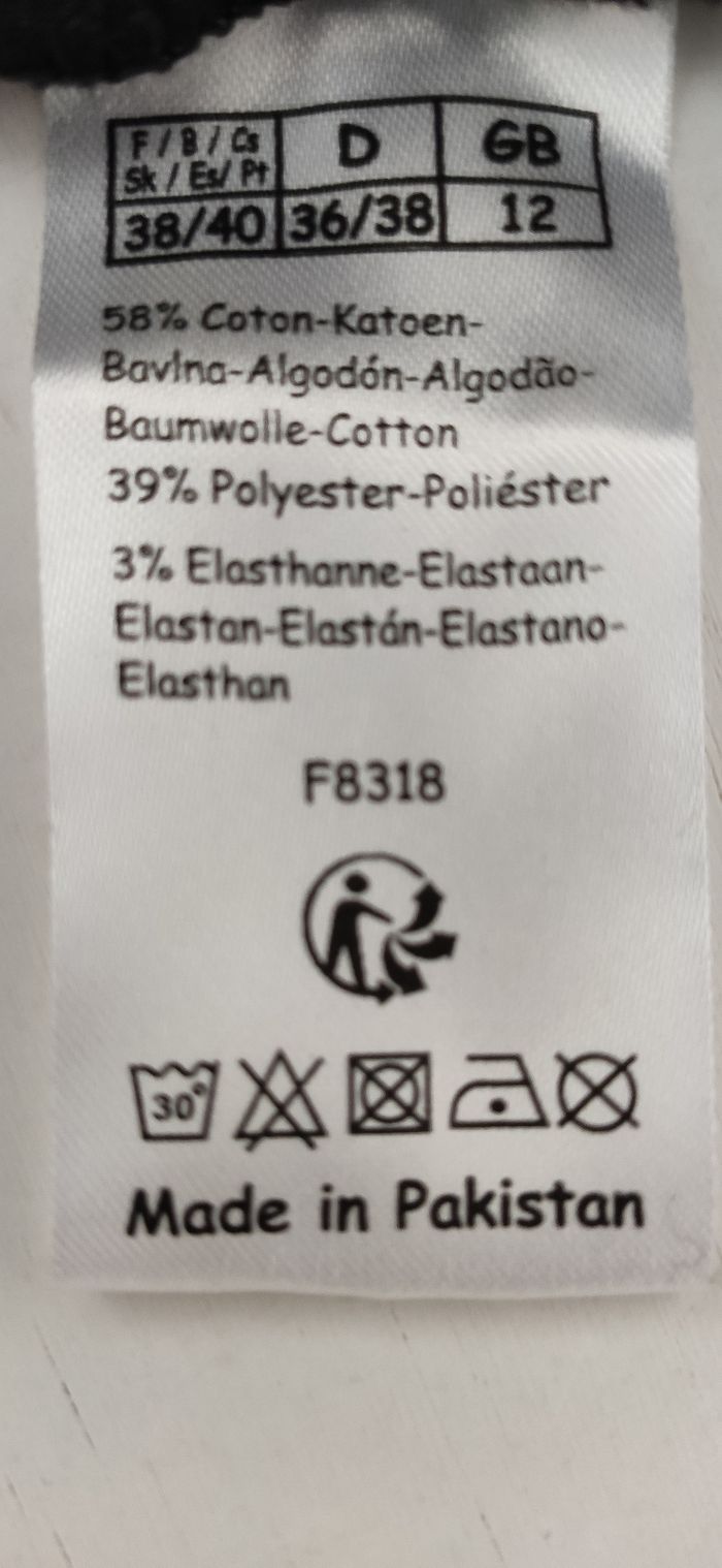 Pull long encolure V - photo numéro 5