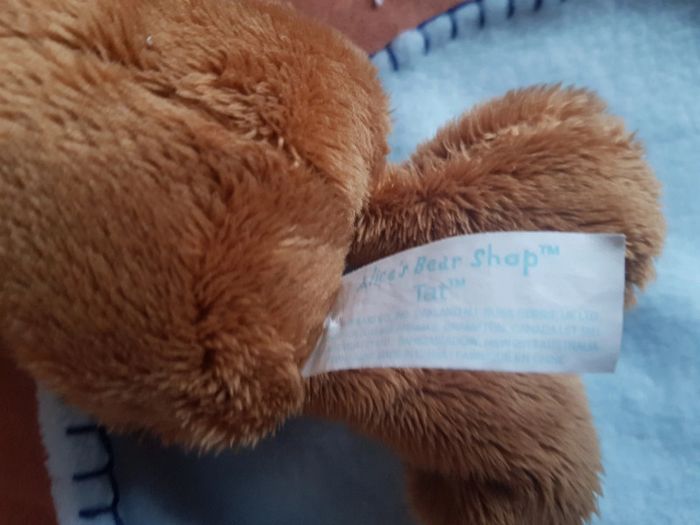 Doudou ourson brun avec mouchoir  bleu Alice's  bear shop - photo numéro 2