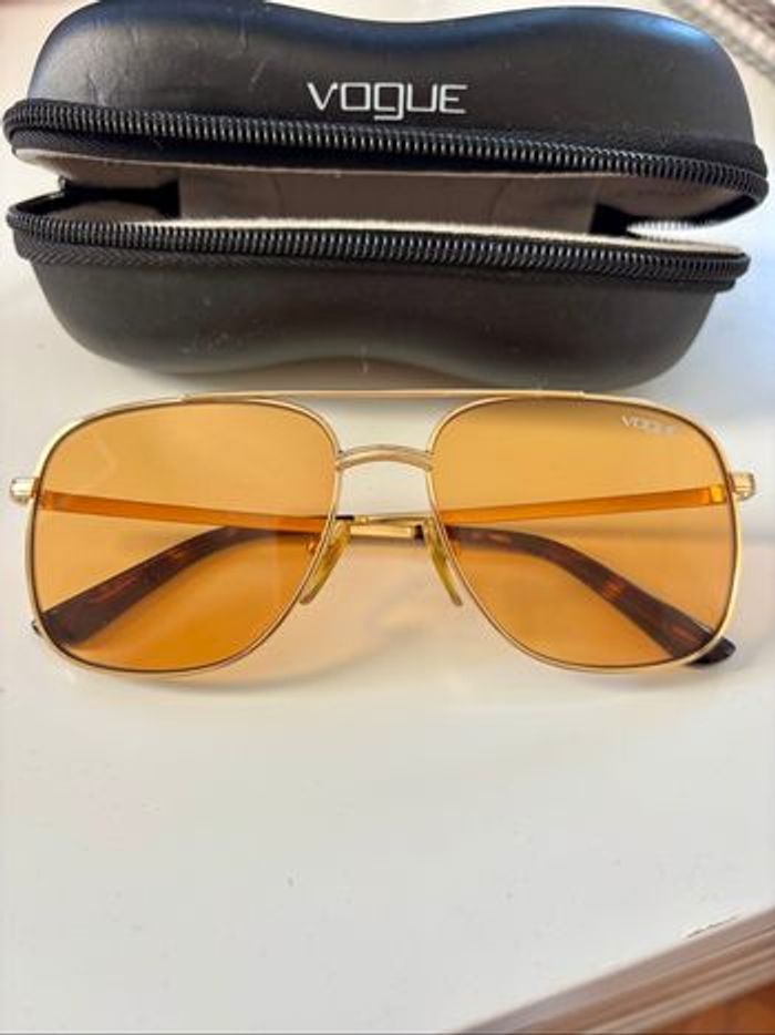 Lunettes de soleil Vogue x Gigi Hadid