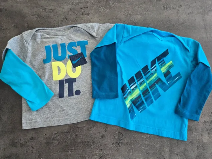 Lot 2 tee shirts Nike
