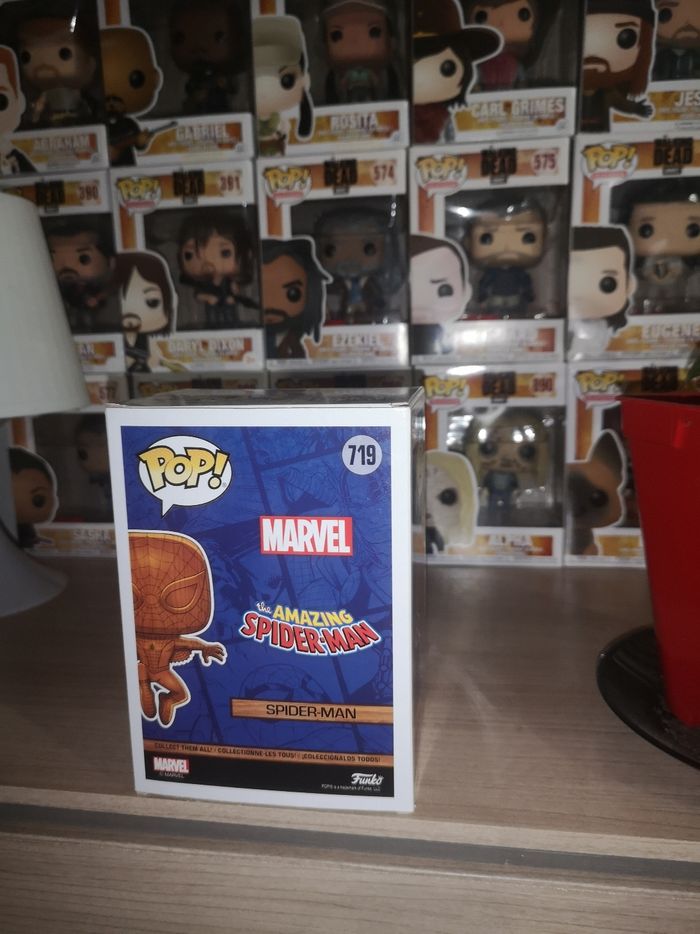 Funko pop Marvel Spider-man 719 special edition + boîte de protection souple - photo numéro 3