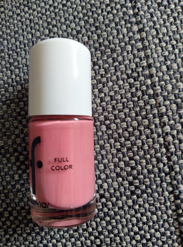 Vernis à ongles rose flormar