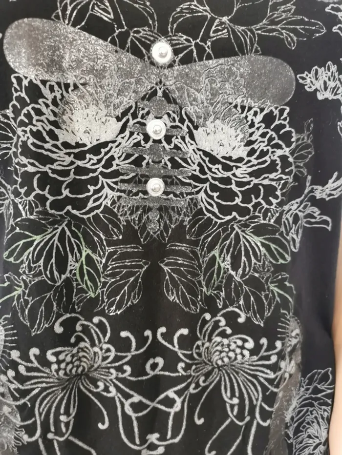 Top noir imprimé floral/dragonfly – La Mode est à Vous – T.38 - photo numéro 2