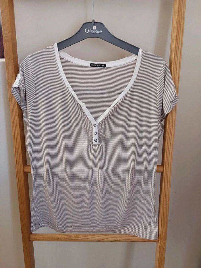 Tee shirt rayé beige et blanc Patrice Breal T38