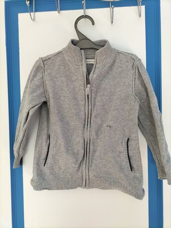 Gilet zippé gris 