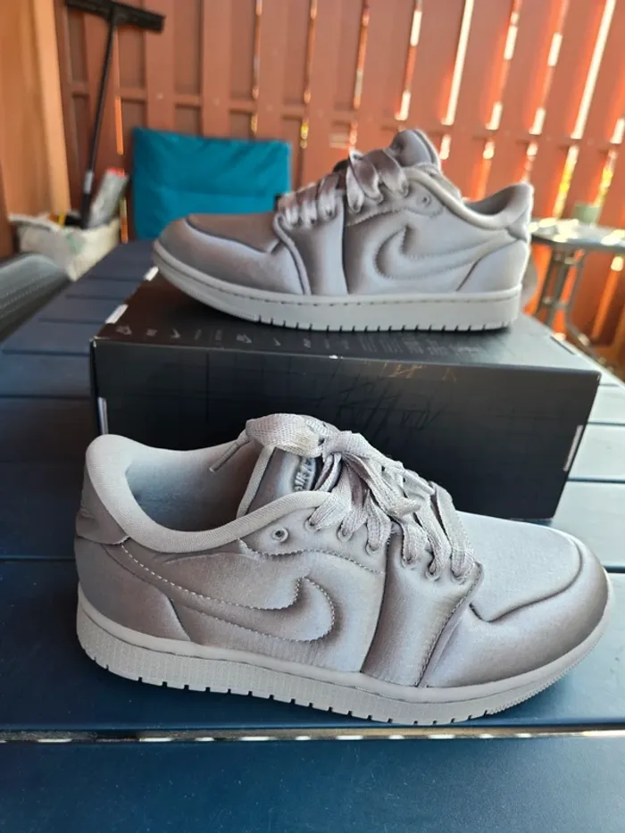 Nike air Jordan 1 low mm taille 38 neuves grises - photo numéro 2