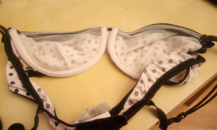 Soutien gorge à pois - photo numéro 4