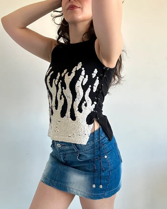 Haut vintage y2k à sequins et laçage noir et beige taille S