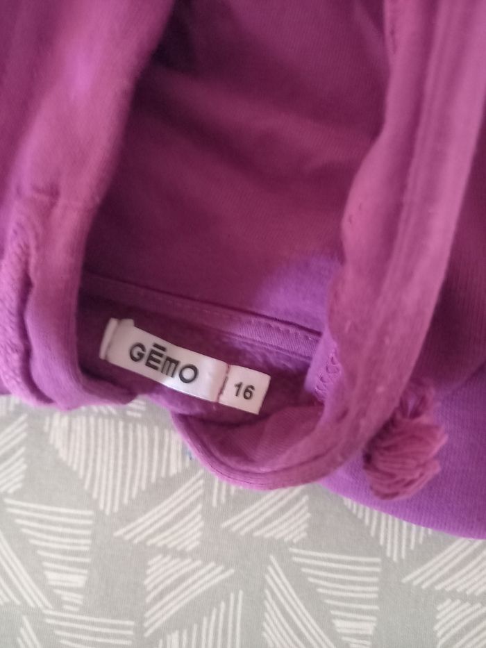 Sweat à capuche 16 ans - photo numéro 3