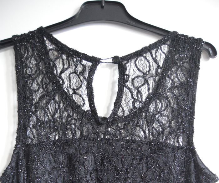 Robe noire en dentelle brillante – Ici et Maintenant – taille 36 - photo numéro 5